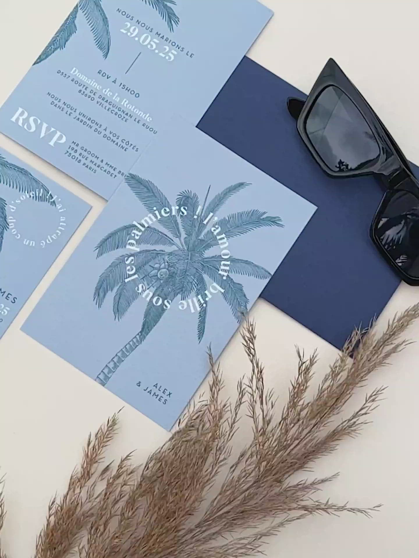Charger et lire la vidéo dans la visionneuse de la Galerie, CARTON L&amp;#39;AMOUR BRILLE SOUS LES PALMIERS
